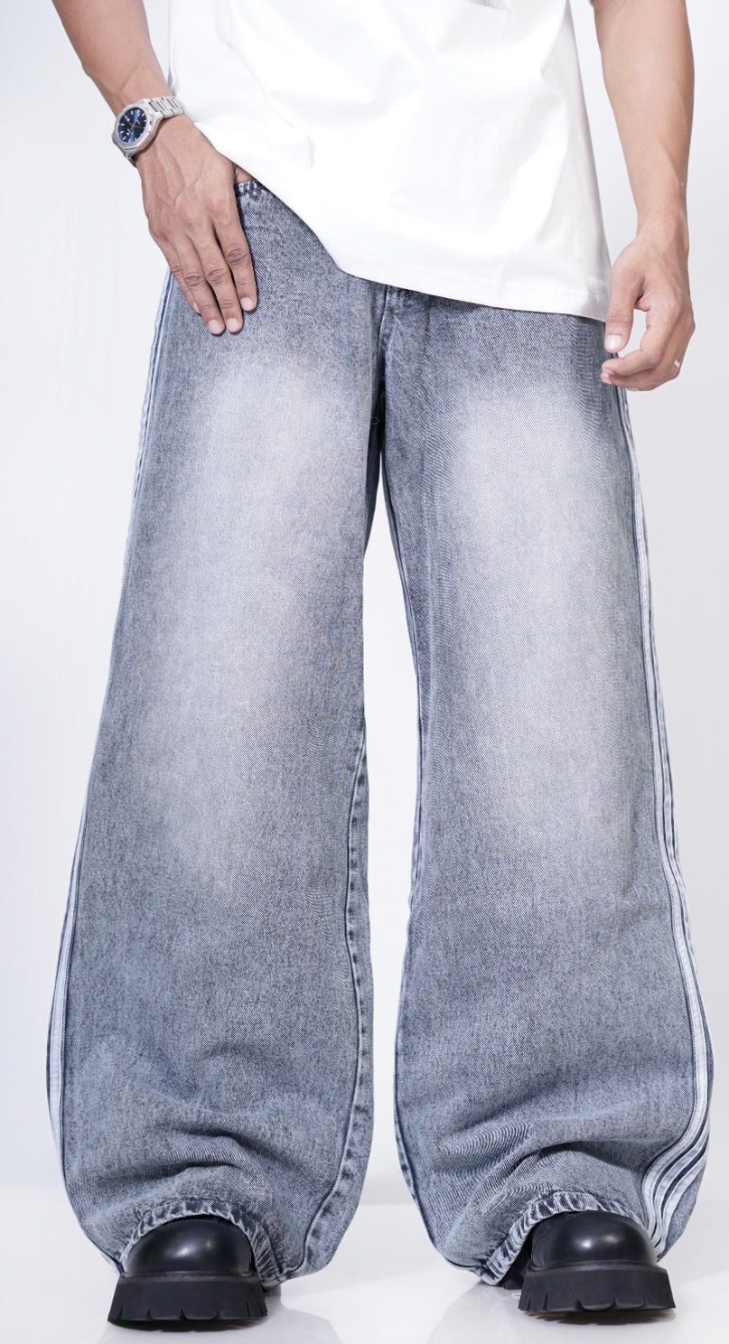 Grey lines jeans